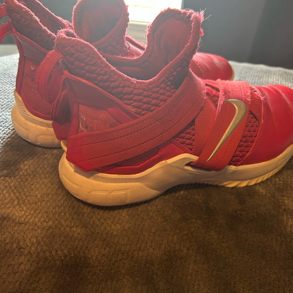 Nike LeBron Soldier 11 “University Red” – Men’s Size 8.5 - Picture 7 of 11